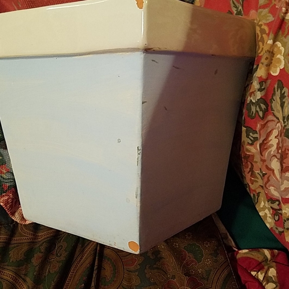 Flower pot - Picture 3 of 5